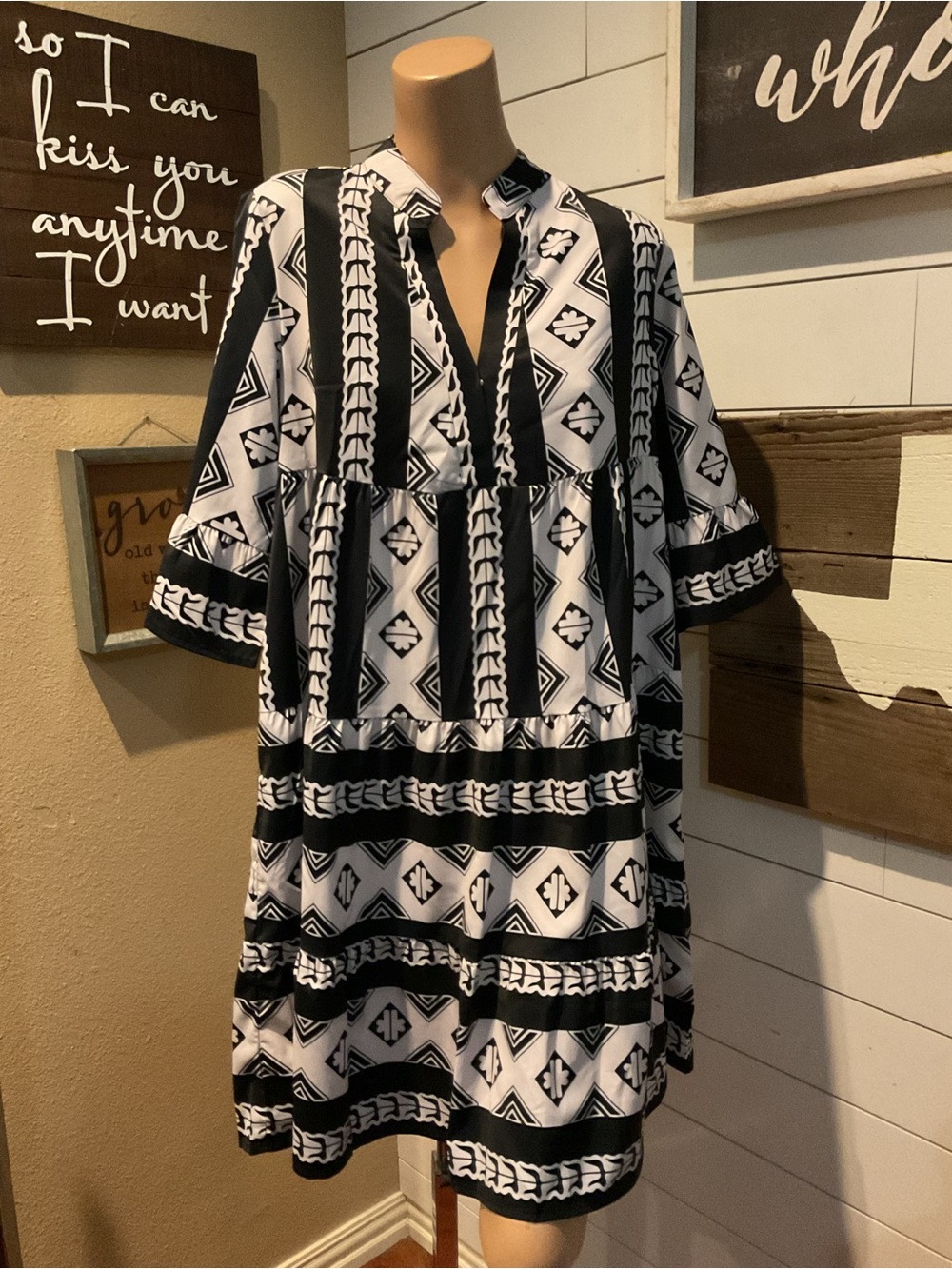 Geometric Ruffled Mini Dress Bold Black And  White Tribal Pattern Small NWT